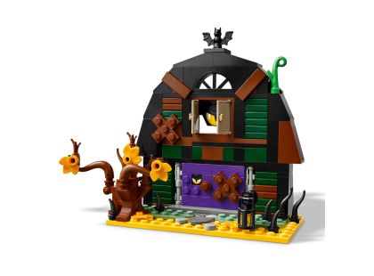 LEGO® Iconic 40721 Halloweenská stodola