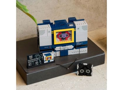 LEGO® Icons 10358 Transformers: Soundwave