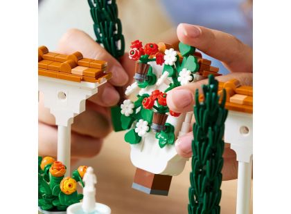 LEGO® Icons 10359 Zahrada s fontánou - Poškozený obal LEGO® Icons 10359 Zahrada s fontánou - Poškozený obal