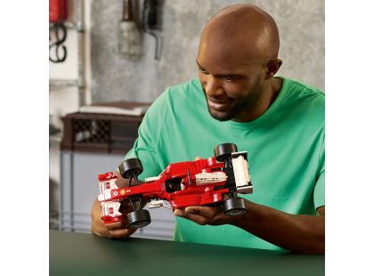 LEGO® Icons 11375 Ferrari F2004 a Michael Schumacher