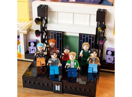 LEGO® Ideas 21339 BTS Dynamite - Poškozený obal