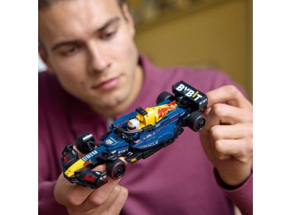 LEGO® Speed Champions 77243 Závodní auto Oracle Red Bull Racing RB20 F1® - Poškozený obal