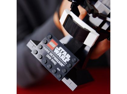 LEGO® Star Wars™ 75327 Helma Luka Skywalkera (Red Five) - Poškozený obal