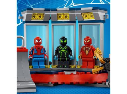 LEGO® Super Heroes 76175 Útok na pavoučí doupě