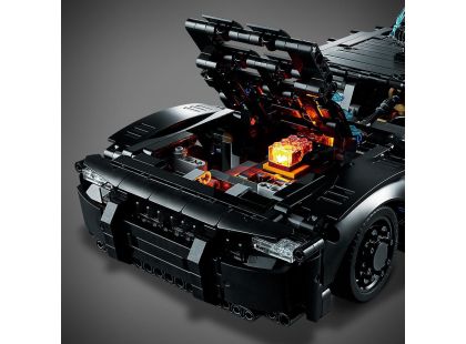 LEGO® Technic 42127 Batman Batmobil - Poškozený obal