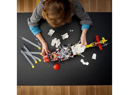 LEGO® Technic 42145 Záchranářský vrtulník Airbus H175 - Poškozený obal