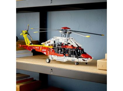 LEGO® Technic 42145 Záchranářský vrtulník Airbus H175 - Poškozený obal