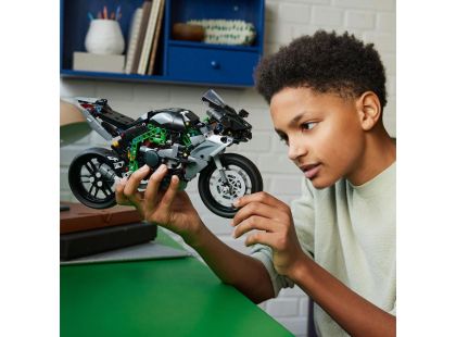 LEGO® Technic 42170 Motorka Kawasaki Ninja H2R - Poškozený obal