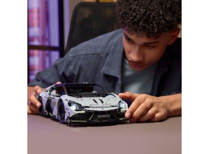 LEGO® Technic 42214 Lamborghini Revuelto