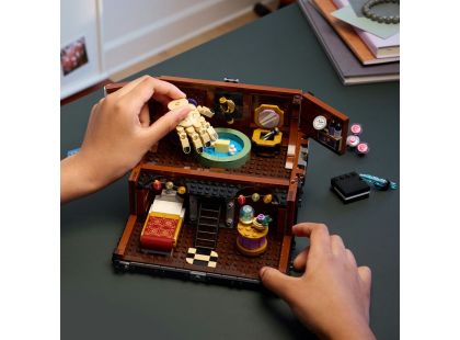 LEGO® Wednesday 76785 Věc a jeho byt