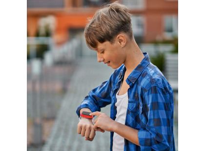 Lexibook Bluetooth hodinky Spiderman s kamerou a 8GB SD kartou