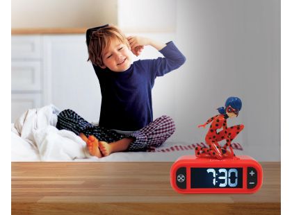 Lexibook Budík Kouzelná Beruška se svítící figurkou