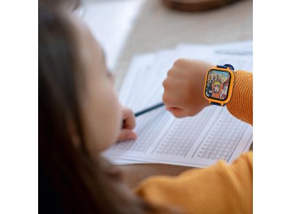 Lexibook Hodinky s kamerou Naruto a 8GB SD kartou