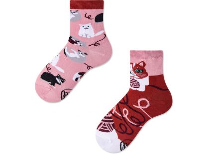 Many Mornings Dětské ponožky Playful Cat 23-26