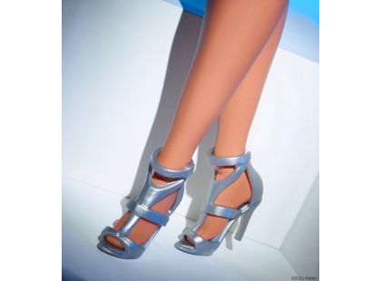 Mattel Barbie Basic brunetka ladných křivek