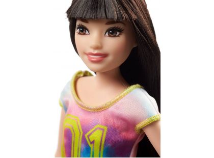 Mattel Barbie Chůva černovláska v kalhotech