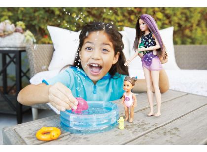 Mattel Barbie chůva herní set s bazénkem Skipper