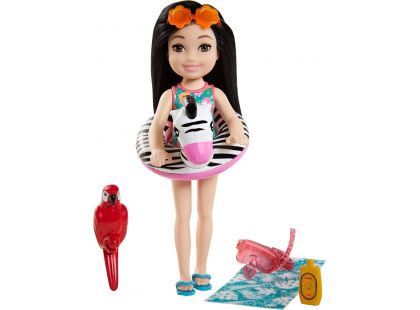 Mattel Barbie Dreamtopia Chelsea s doplňky na pláž černovláska