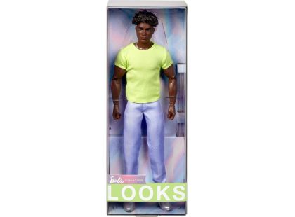 Mattel Barbie Looks Ken s černými kudrnatými vlasy v Y2K outfitu