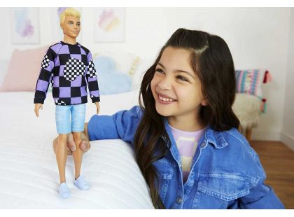 Mattel Barbie model Ken kostkovaná srdce