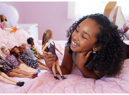 Mattel Barbie modelka 81