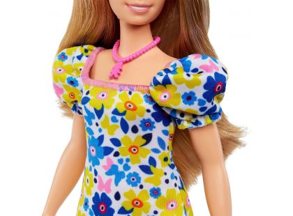 Mattel Barbie modelka šaty s modrými a žlutými květinami