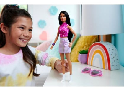 Mattel Barbie modelka sukně a růžový top s hvězdami