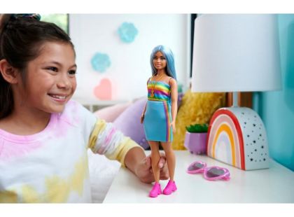 Mattel Barbie modelka tyrkysová sukně a top s duhou