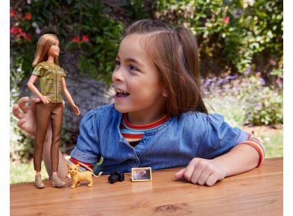 Mattel Barbie povolání National Geographic panenka fotografka a lvíče