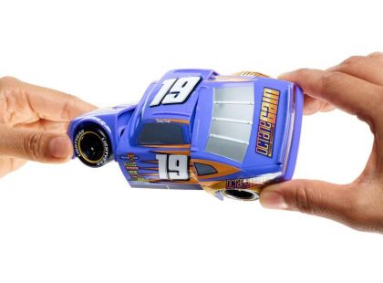 Mattel Cars 3 Bourací auto Bobby Swift