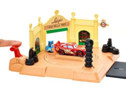 Mattel Cars action shifters herní set Luigiho obchod s pneumatikami
