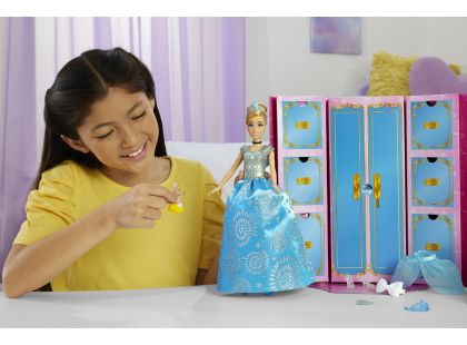 Mattel Disney Princess Panenka s královskými šaty a doplňky - Popelka JCR96