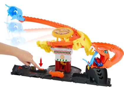 Mattel Hot Wheels City hladová kobra útočí na pizzerku - Poškozený obal