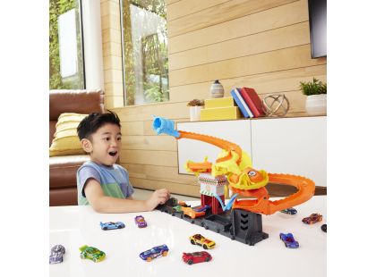 Mattel Hot Wheels City hladová kobra útočí na pizzerku - Poškozený obal