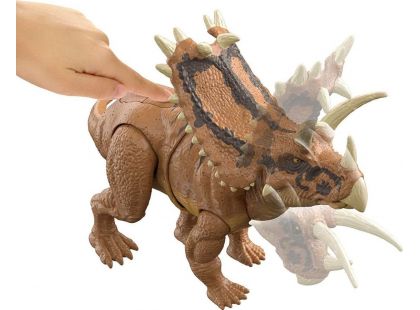 Mattel Jurský svět obrovský dinosaurus Pentaceratops