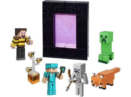 Mattel Minecraft 8 cm figurka Alex Diamond Armor