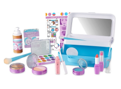 Melissa & Doug make up studio
