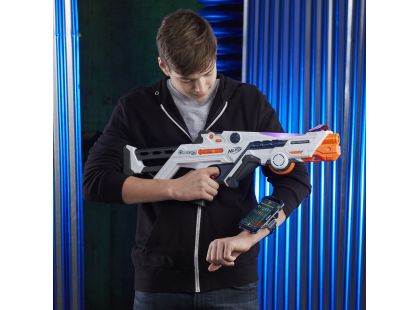 Hasbro Nerf laserová puška Deltaburst