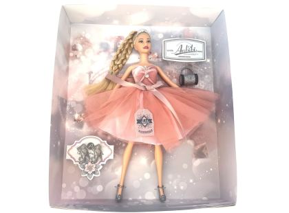 Panenka, růžové šaty 2