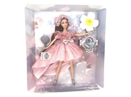 Panenka, růžové šaty 3