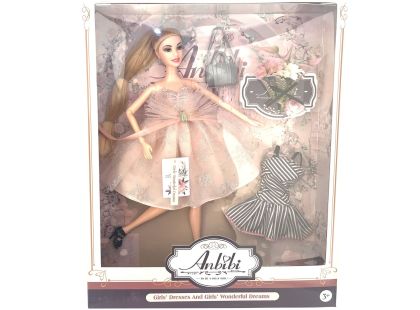 Panenka, růžové šaty