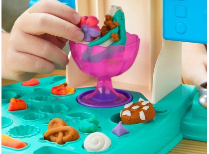 Play-Doh Zakřivená zmrzlinárna