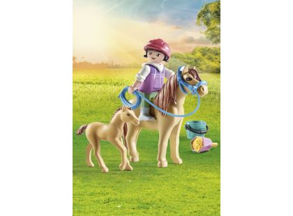 PLAYMOBIL® 71498 Dítě s poníkem a hříbátkem