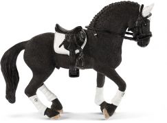 Schleich 42457 Turnajový hřebec Fríského koně