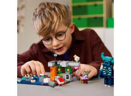 LEGO® Minecraft® 21274 Setkání se Strážcem