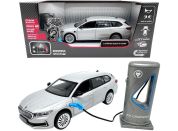 Sparkys 1:35 Škoda Superb IV Combi Stříbrně šedá + nabíjecí stanice