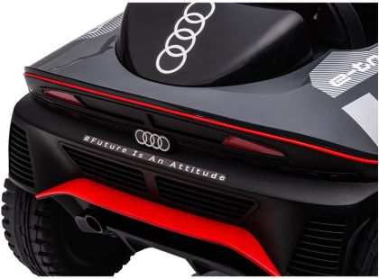 Sparkys Dětské elektrické auto Audi RS Q E-TRON + dálkový ovladač