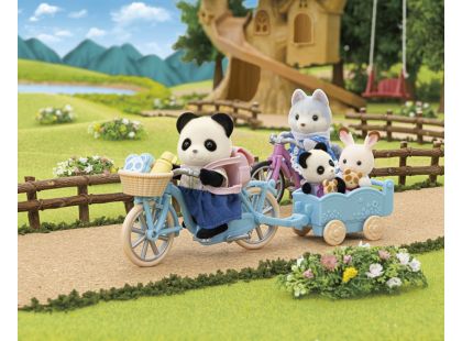 Sylvanian Families Panda a cyklo-bruslařský set