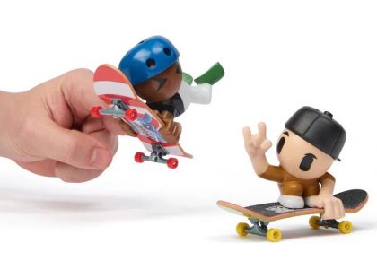 Tech Deck Sk8 Crew fingerboard s figurkou Dvojbalení černá čepice a modrá helma