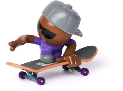 Tech Deck Sk8 Crew fingerboard s figurkou šedivá kšiltovka